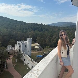 Meet your Posher, Rebecca